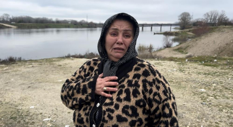 Gözü yaşlı anne 4 gündür bekliyor Oğlum Yunanistana kaçmak için buraya gelmiş, gözden kaybolmuş