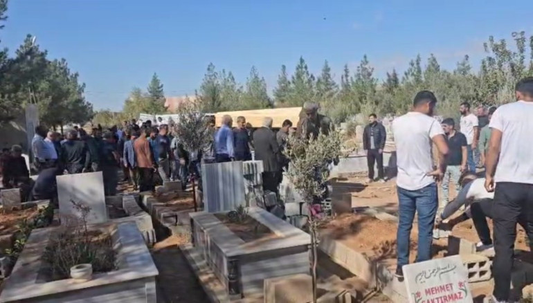 Sizde hiç mi vicdan yok Yangında iki çocuğunu kaybeden aileye bu kötülüğü yaptılar