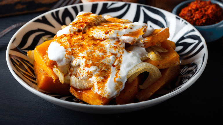 Yeni yıl ruhunu yansıtan nefis lezzetleriyle: Kaz etli yılbaşı menüsü