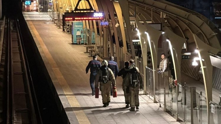 İstanbulda en yoğun metro hattında aksama