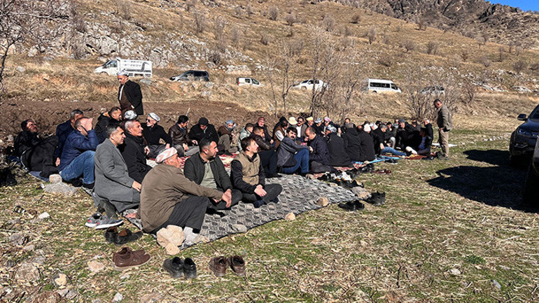  Bir ilçede kar yağıyor diğerinde bahar havası yaşanıyor Herkesi buraya bekliyoruz