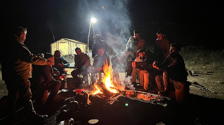  Bir ilçede kar yağıyor diğerinde bahar havası yaşanıyor Herkesi buraya bekliyoruz