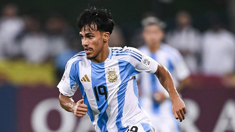 Galatasaraydan sürpriz transfer hamlesi: İstanbula geldi, Metin Oktay Tesislerini gezdi