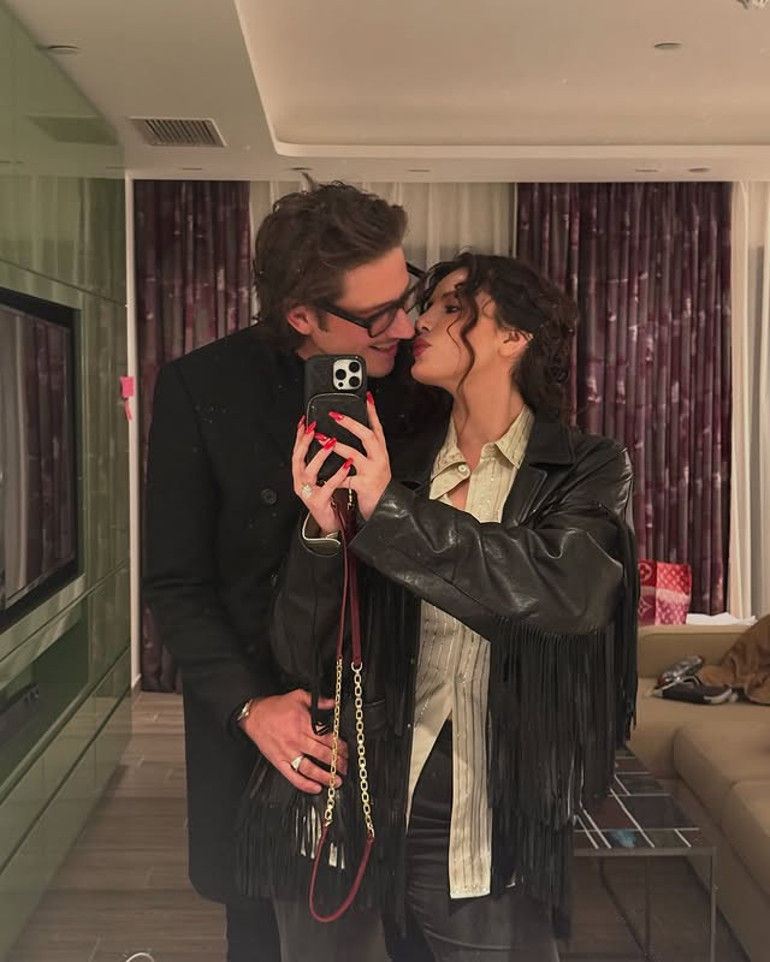 Nişanlanırken sevgilisi ona 5 ayrı yüzük birden almıştı… İki yıl geçti hala evlenmeye niyeti yok