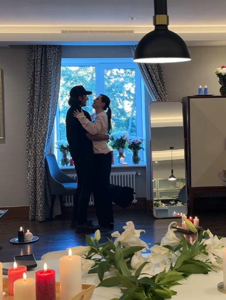 Nişanlanırken sevgilisi ona 5 ayrı yüzük birden almıştı… İki yıl geçti hala evlenmeye niyeti yok