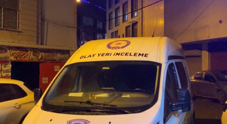 Alacak verecek tartışmasında arkadaşını silahla vurdu