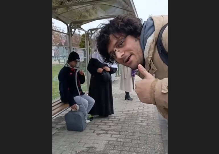 Genç öğretmen yakaladı, dolandırıcı kadın diye bağırıp ifşa etti Gündem olan kavganın geçmişi varmış