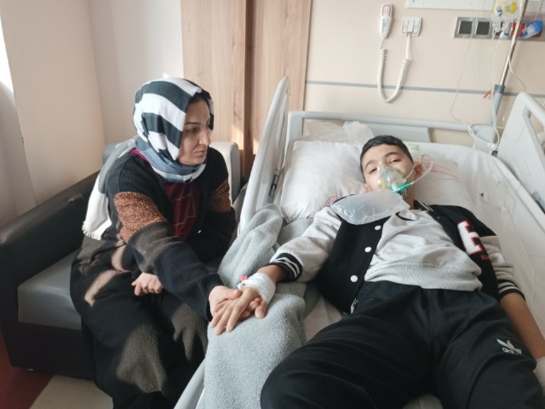 52 gündür aralıksız devam ediyor 13 yaşındaki Muhammedin hayatı kabusa döndü: Okula bile gidemiyor