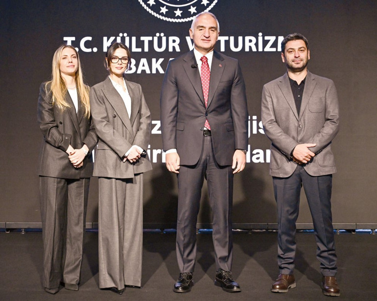 Mini dizilerle dünya sahnesinde