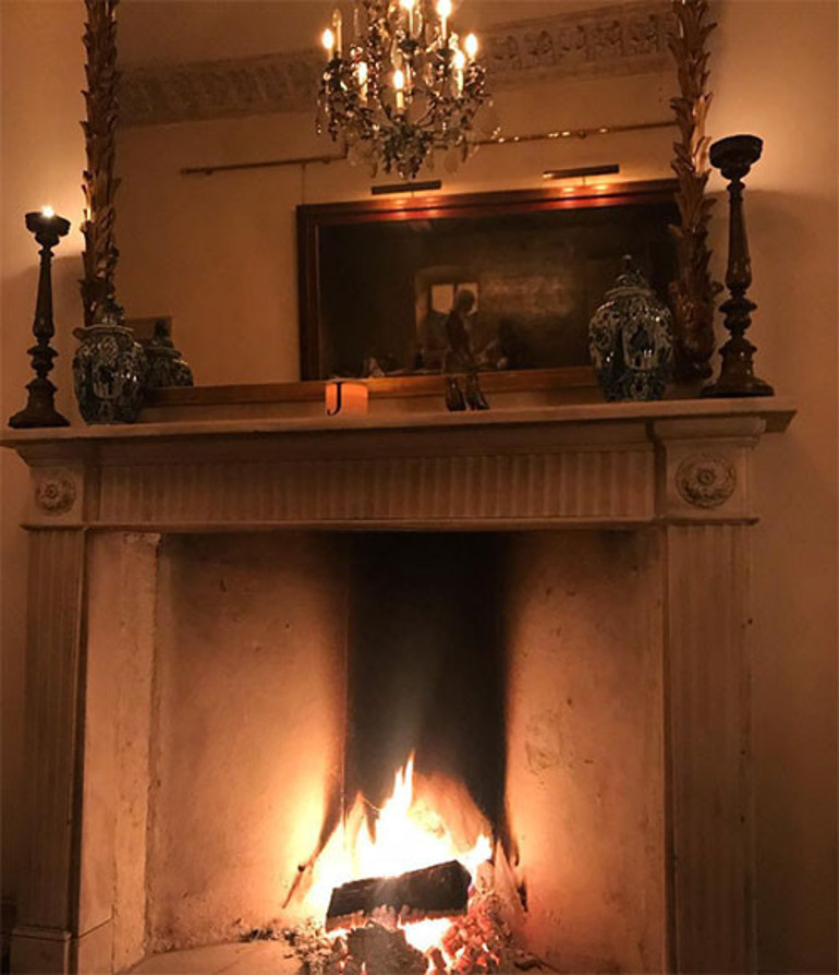 Eski karısından kurtardığı muhteşem evinde yeni karısıyla mutlu, mesut yaşıyor Bir görseniz buranın havası mis gibi