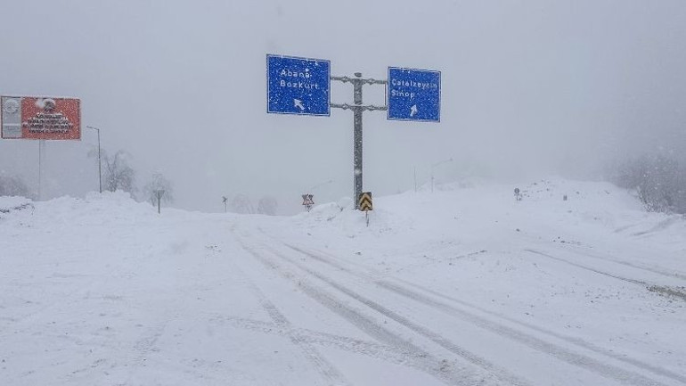 İçişleri Bakanlığından yeni uyarı... Bolu Dağı’nda ağır araçlara geçiş yasağı, bazı yollar ise kapanma noktasına geldi