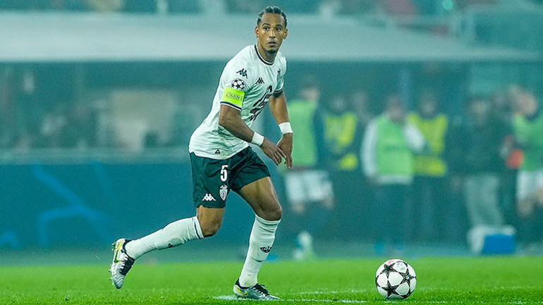 Beşiktaştan stoper atağı: Aranan isim Fransada bulundu