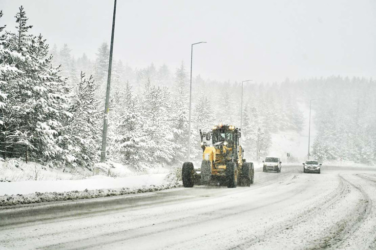 38 ilde sarı ve turuncu alarm… Türkiye beyaza büründü