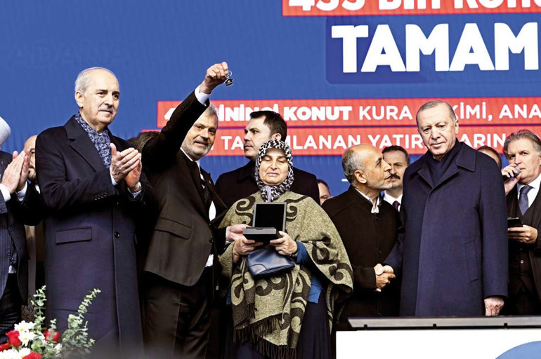 Cumhurbaşkanı Erdoğan Hatay’dan seslendi: Sözümüzü tutmanın onurunu yaşıyoruz