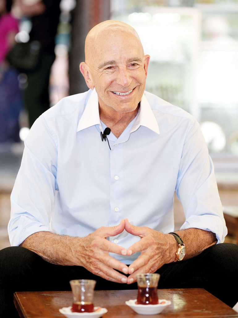 Gişe rekorları kıran filmlerin yapımcısı Muzaffer Yıldırım… Bizi batmaktan Tom Barrack kurtardı