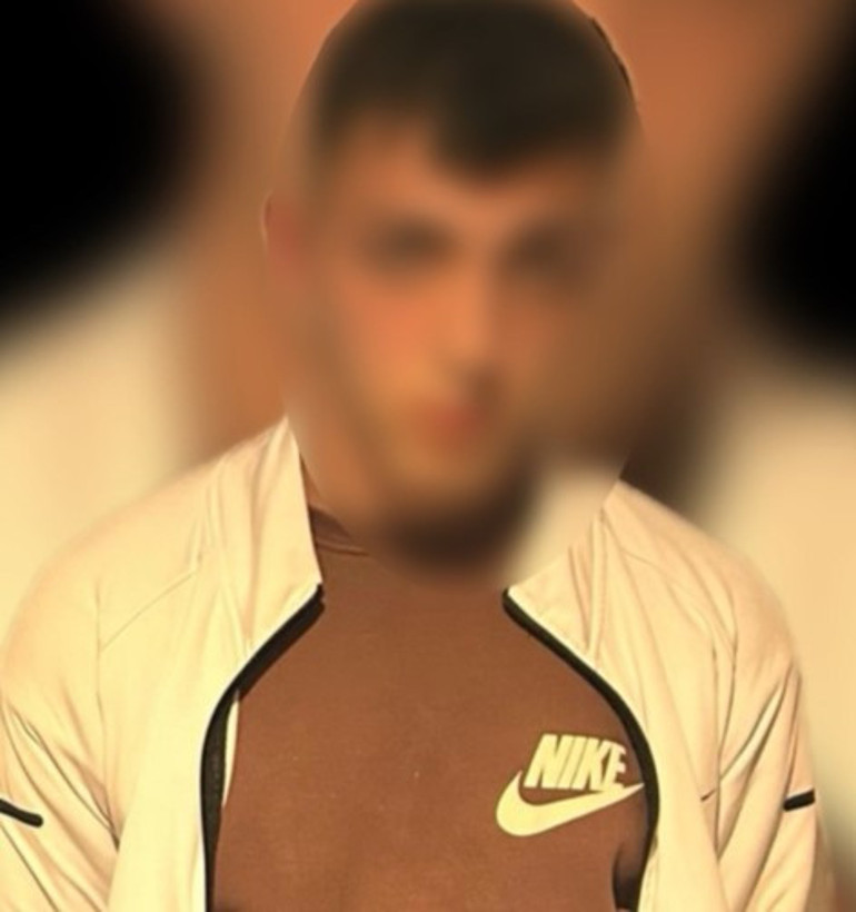 Beşiktaş’ta otel odasına baskın; yatağın altından kalaşnikof çıktı