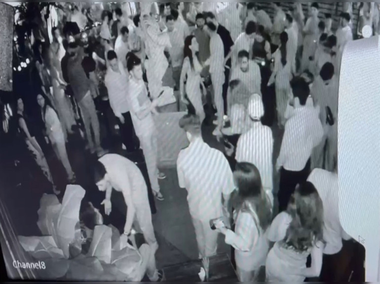 Beyoğlu’nda eğlence mekanında sarkıntılık iddiası; kafa attı cam bardakla yaraladı