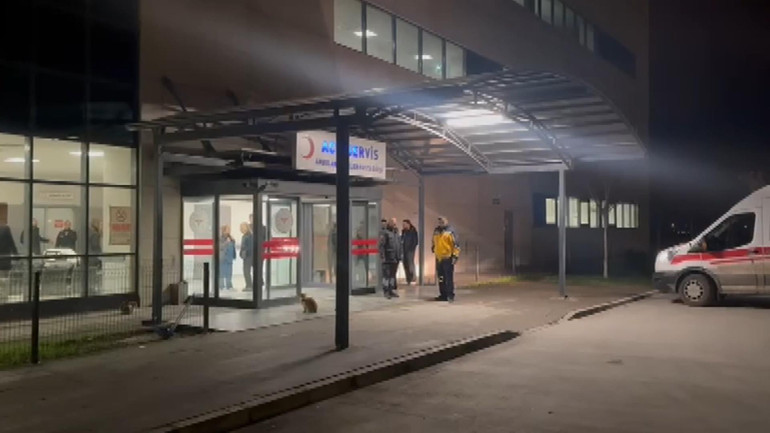 Yalovada DEAŞ operasyonu Polise ateş açıldı: 7 polis yaralı... Çatışma bölgesinde eğitime ara verildi