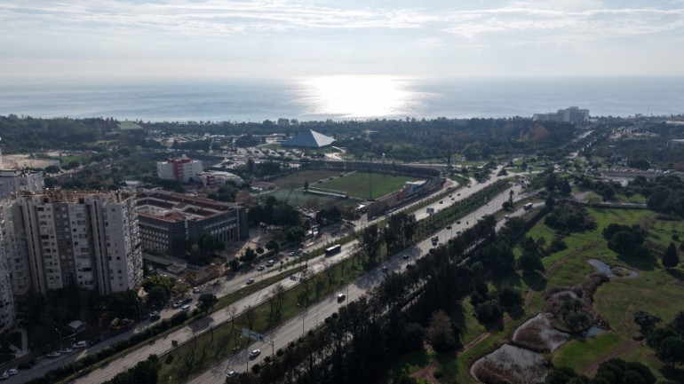 Milyarlarca dolarlık arazinin davasında hakimleri HSKya şikayet etmişler