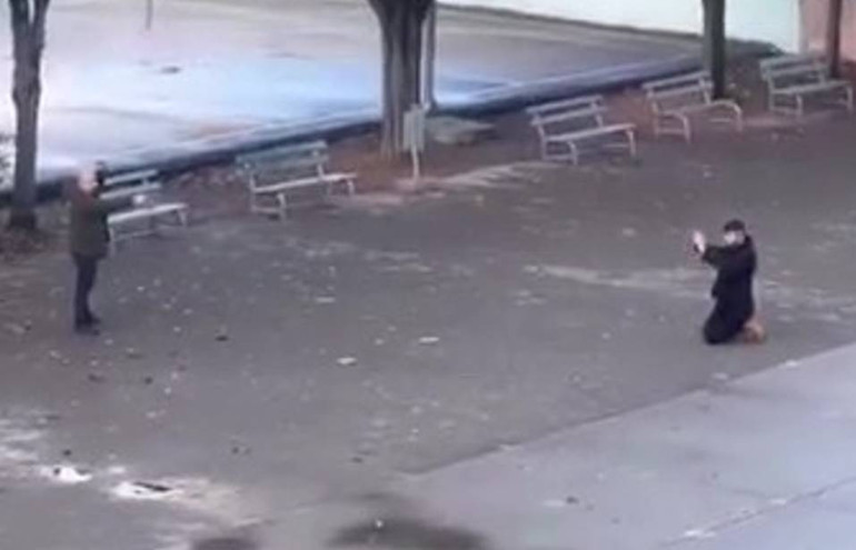 Lisede baba dehşeti Kızını rahatsız ettiği iddiasıyla öğrenciyi silahla rehin aldı