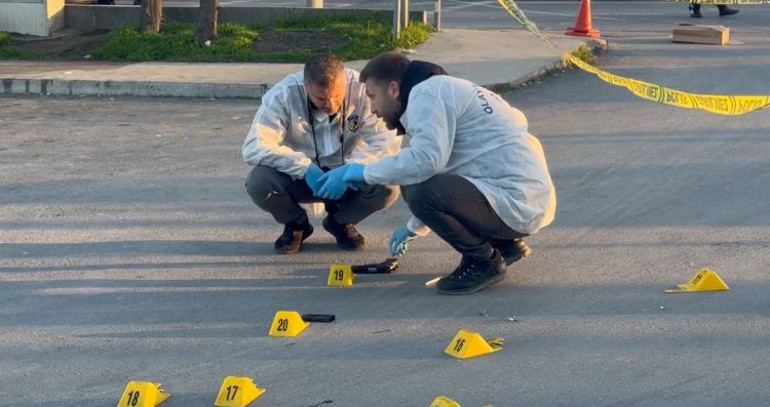 Sultangazide korkunç olay Takip ettiği çocuğa silahla ateş etti, yolda yürüyen kişiyi vurdu