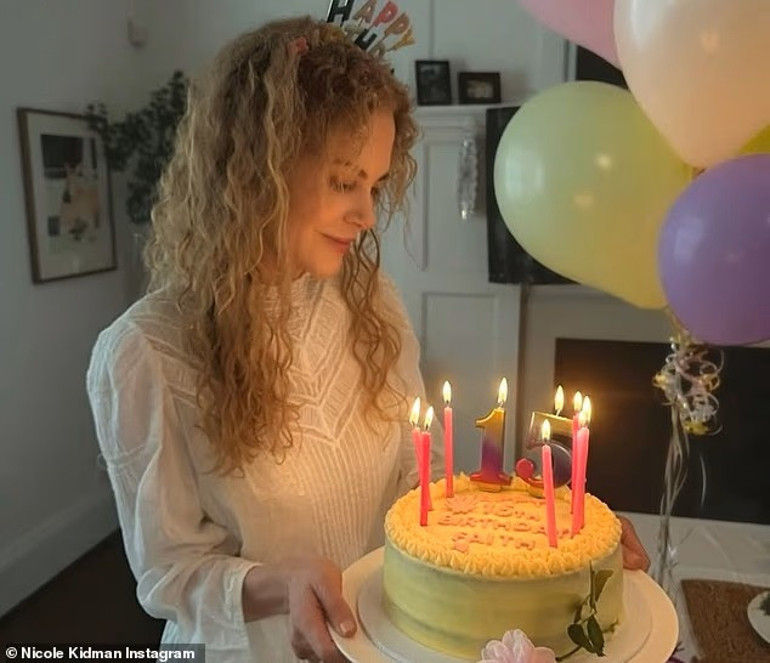 20 yıl sonra ilk kez aşksız, bir başına kaldı… Küçük kızının doğum gününü bile yalnız kutladı