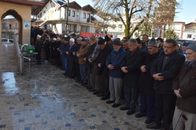 Umre ibadeti için gittiği Mekkede hayatını kaybetti