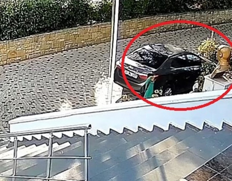 Diyarbakırdaki küçük çocuğun Atatürk büstü görüntüsü gündem oldu