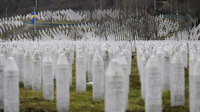 Srebrenitsa soykırımına katılan Sırp savaş suçluları için iddianame hazırlandı