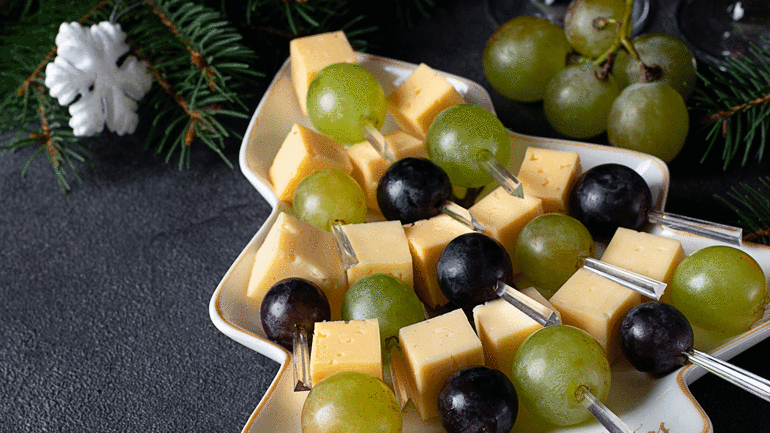 Çam ağacı formunda 5 pratik aperatif sunumu fikri