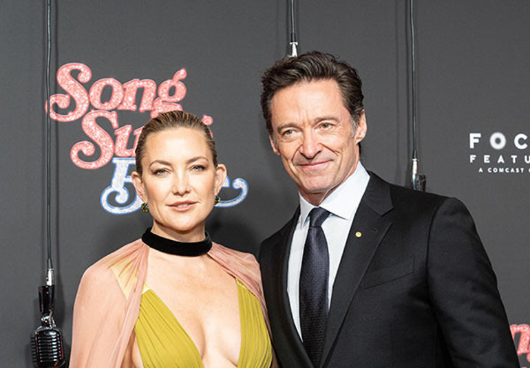 Yasak aşkını rol arkadaşından deli gibi kıskanıyor… Bana da böyle gönül vermişti… Ya ona yan gözle bakarsa