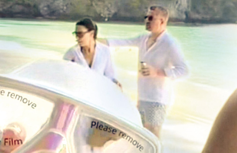 Bir açıdan en talihsiz bir açıdan en izansız