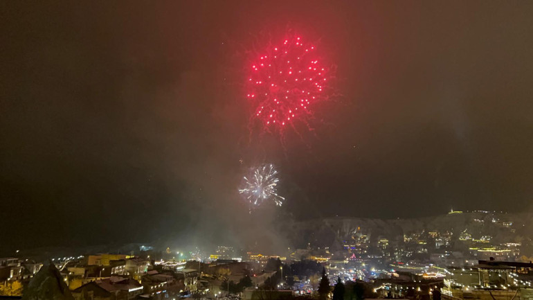 Türkiyenin dört bir yanında yeni yıl coşkusu