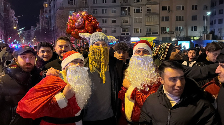 Türkiyenin dört bir yanında yeni yıl coşkusu