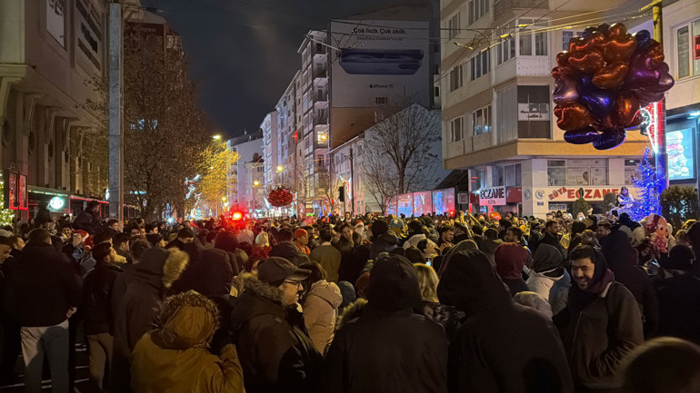 Türkiyenin dört bir yanında yeni yıl coşkusu
