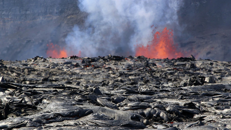 Fransada yanardağ aktif hale geldi: Birinci seviye alarm verildi