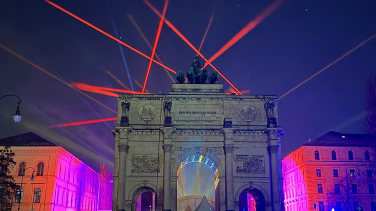  Bir güvenlik görevlisi öldürüldü