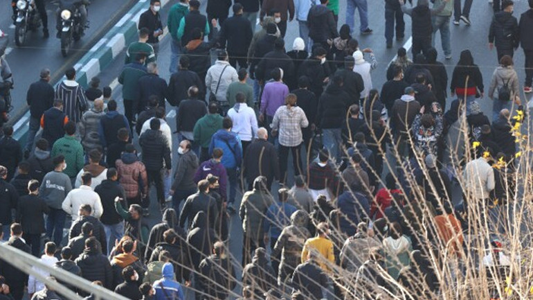  Bir güvenlik görevlisi öldürüldü