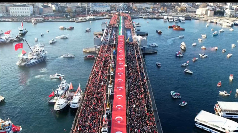 Filistine destek için 520 bin kişi İstanbulda Galata Köprüsünde buluştu