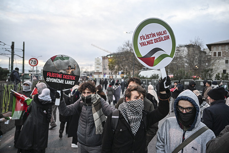 Filistine destek için 520 bin kişi İstanbulda Galata Köprüsünde buluştu