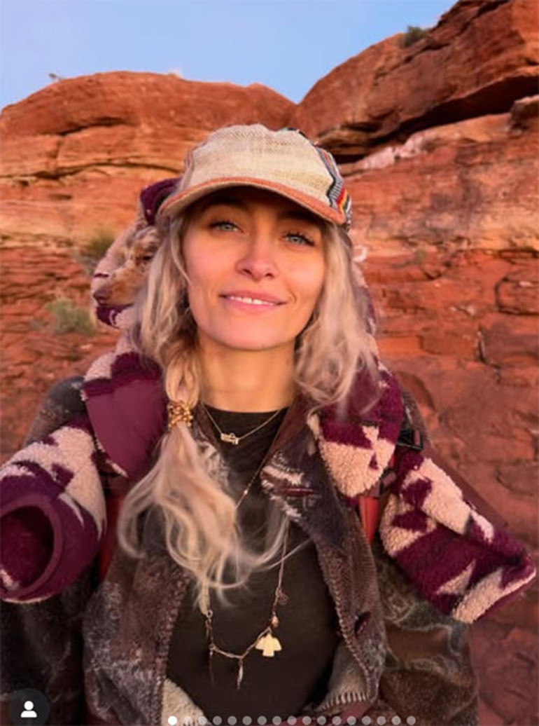 Babasından kalan büyük miras saadet getirmedi... Bir de üstüne nişan attı...Huzurun peşine düştü, kendini yollara vurdu