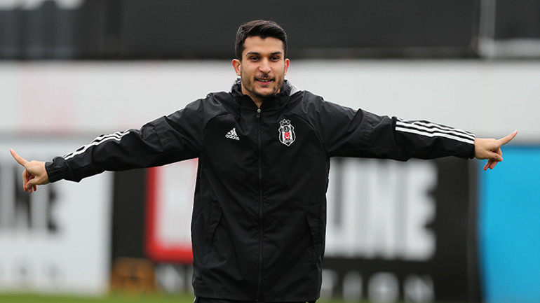 Fedadan vedaya uzanan bir kariyer: Necip Uysal