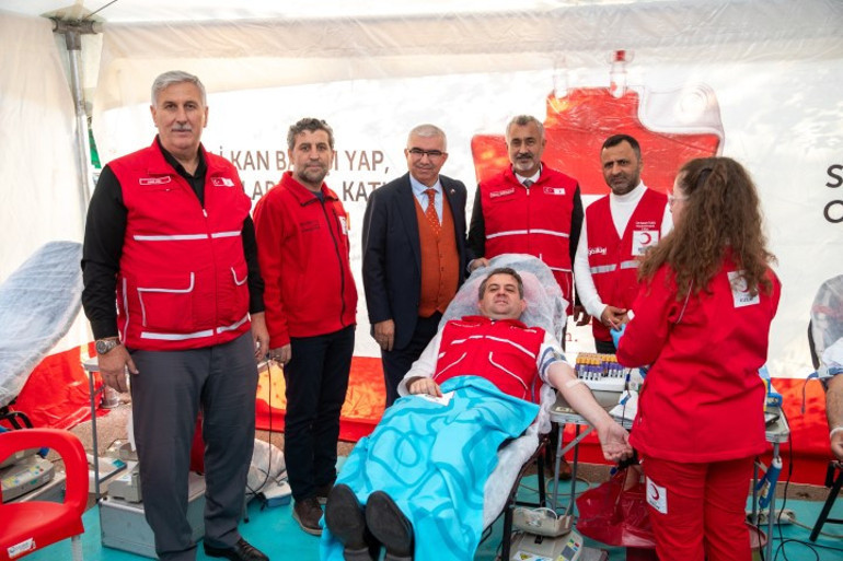 Adana kan bağışında zirvede