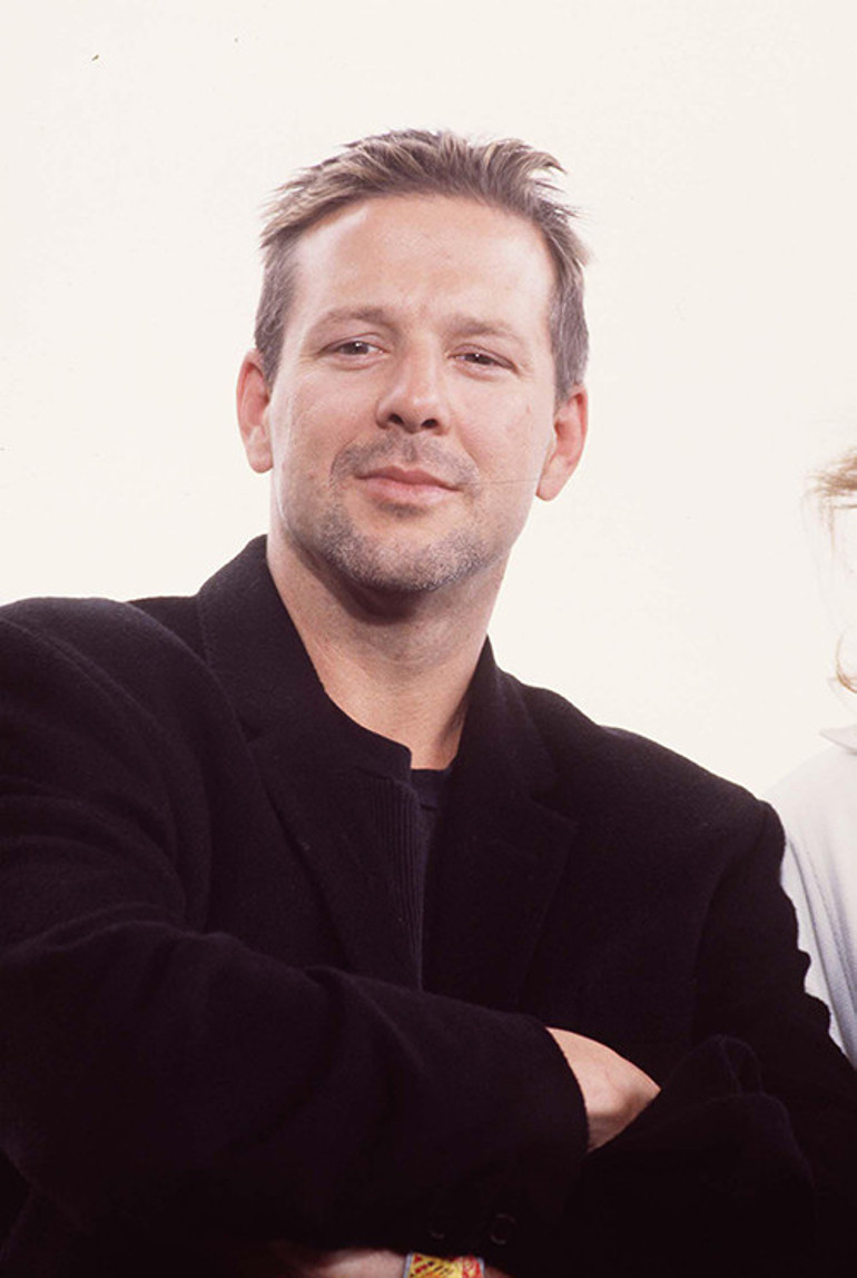 Kendisi gibi yıkık dökük bir evin bile kirasını ödeyemez hale geldi... Ünlü oyuncunun son umudu da yıkıldı... Kaderde bu yaşta evsiz kalmak da varmış