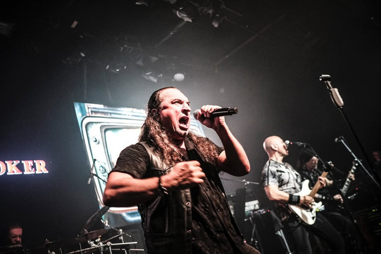 Yeni sergiler, ödüllü oyunlar