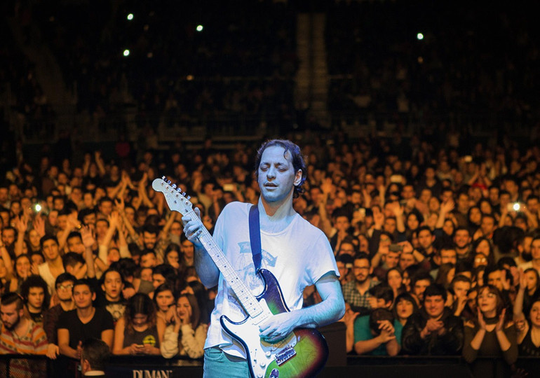 Yeni sergiler, ödüllü oyunlar