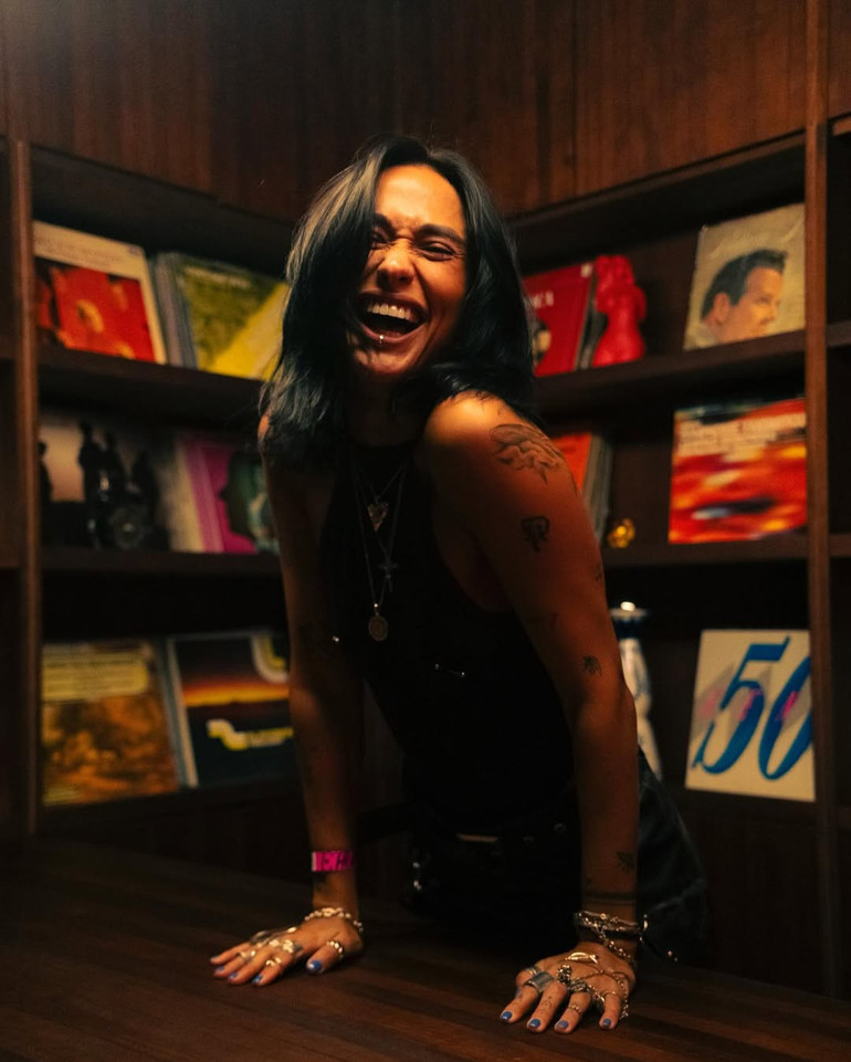 Yeni sergiler, ödüllü oyunlar