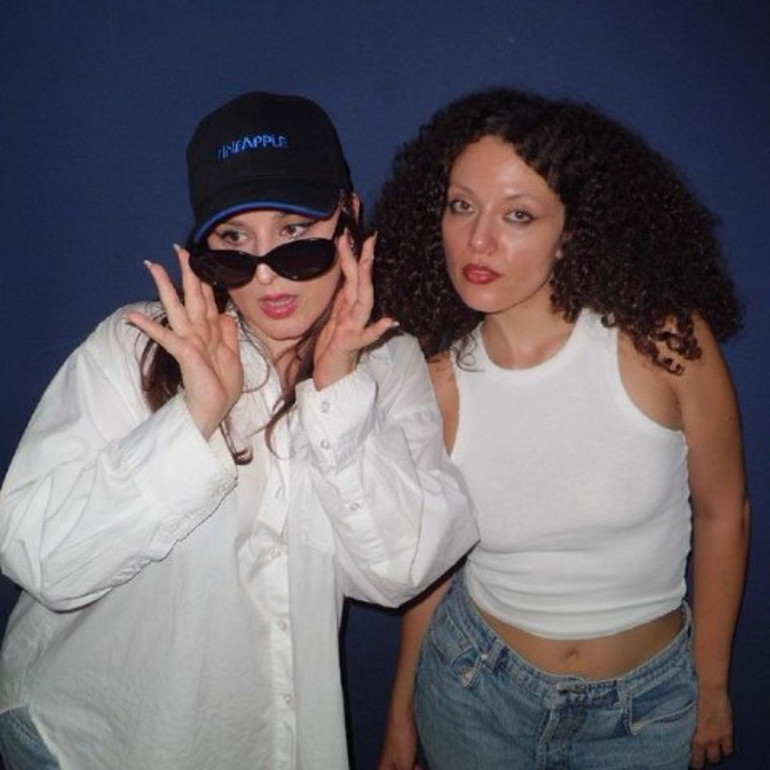 Yeni sergiler, ödüllü oyunlar