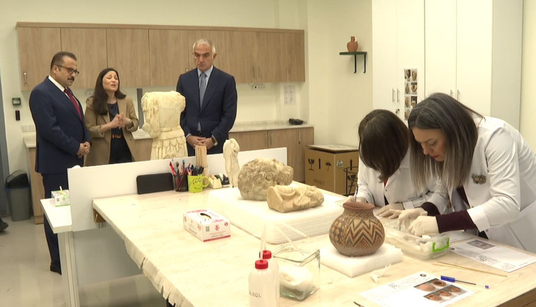 Bakan Ersoydan Konservasyon Laboratuvarına ziyaret