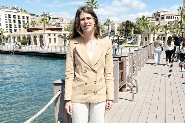 Alaçatı açık disko olmak zorunda değil